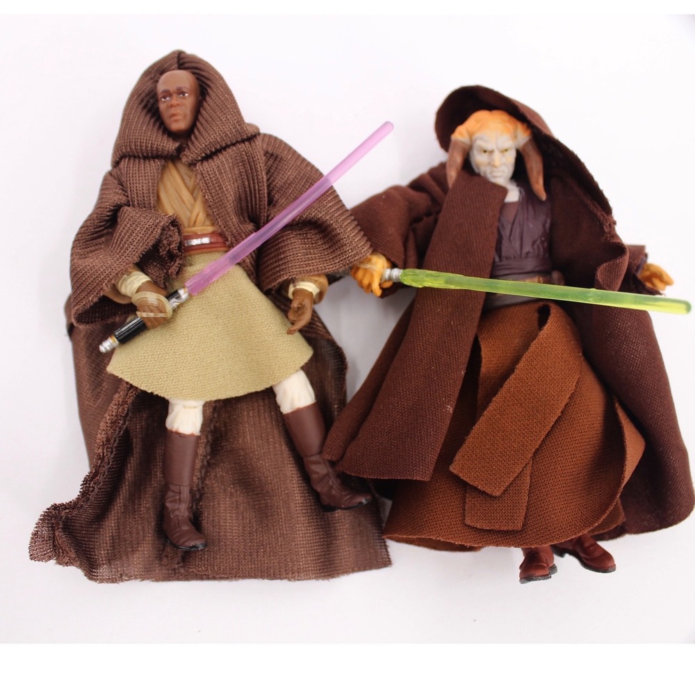Star Wars Hasbro Mace Windu & Saesee Tiin Jedi Action Figures with Robes 4"‎ in